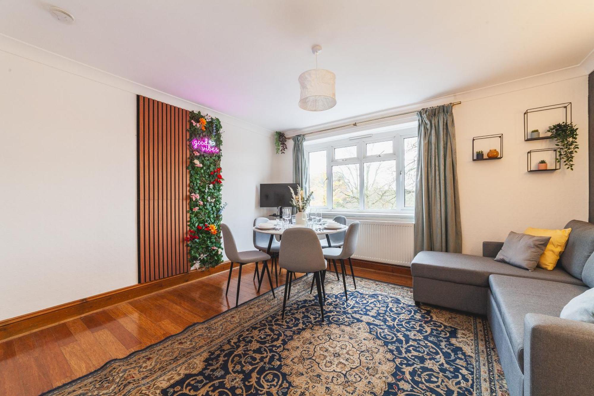 Apartment Charles London