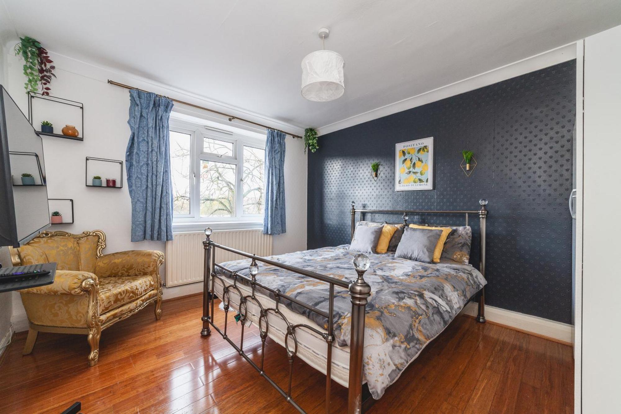 Charles Apartment